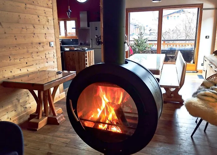 Morzine Guest Chalet Hypercenter Hot Tubs - Sauna & Mtb Storage