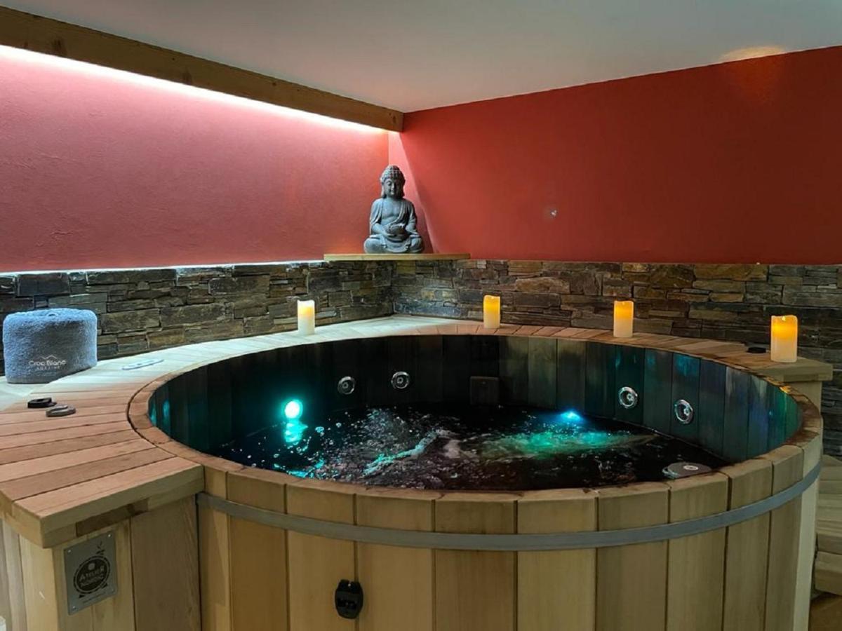 Chalet Guest Hypercenter Hot Tubs - Sauna & Mtb Storage