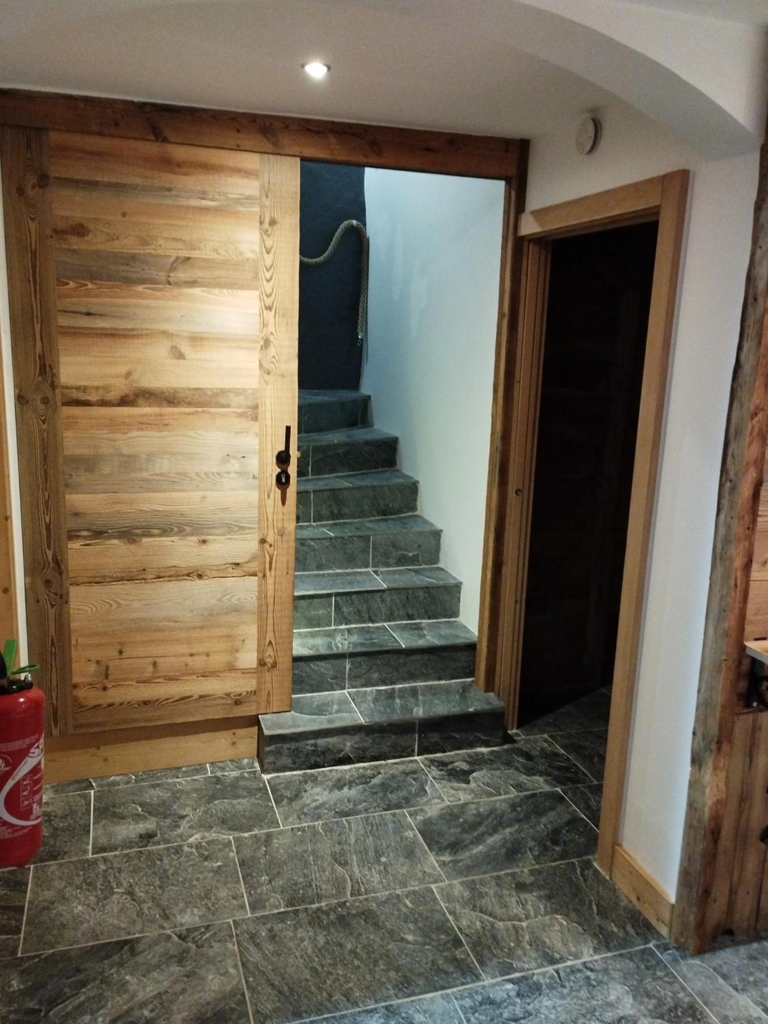 Chalet Guest Hypercenter Hot Tubs - Sauna & Mtb Storage Morzine